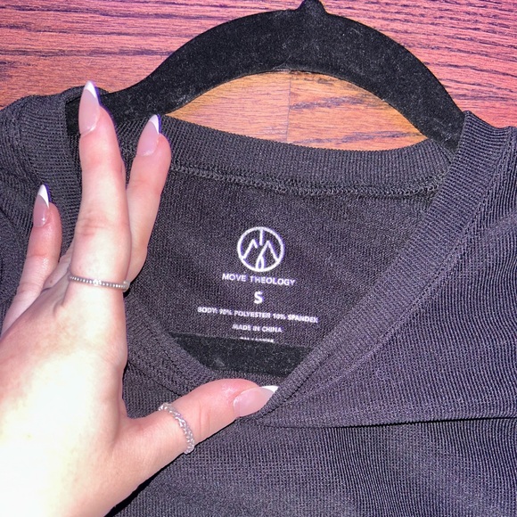 Move theory workout crop top - Picture 4 of 5